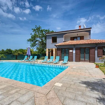 Pula Villa Valtura