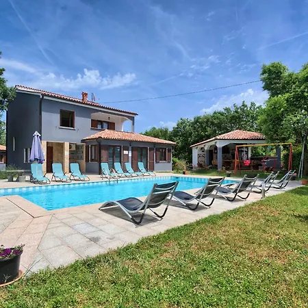 Pula Villa