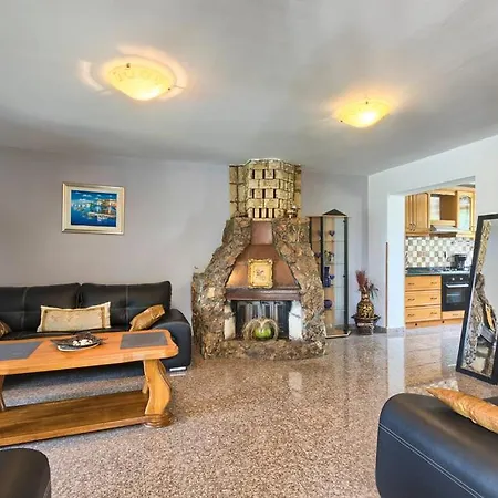 Villa Pula Valtura